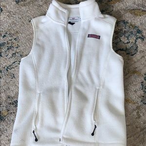 White vineyard vines vest xxs